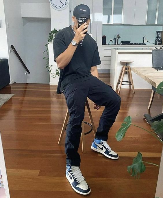 Air Jordan 5 black or Jordan 10s